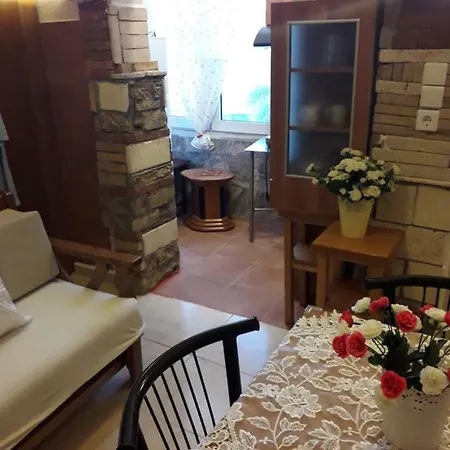 Sounds Of The Waves Πευκοχώρι